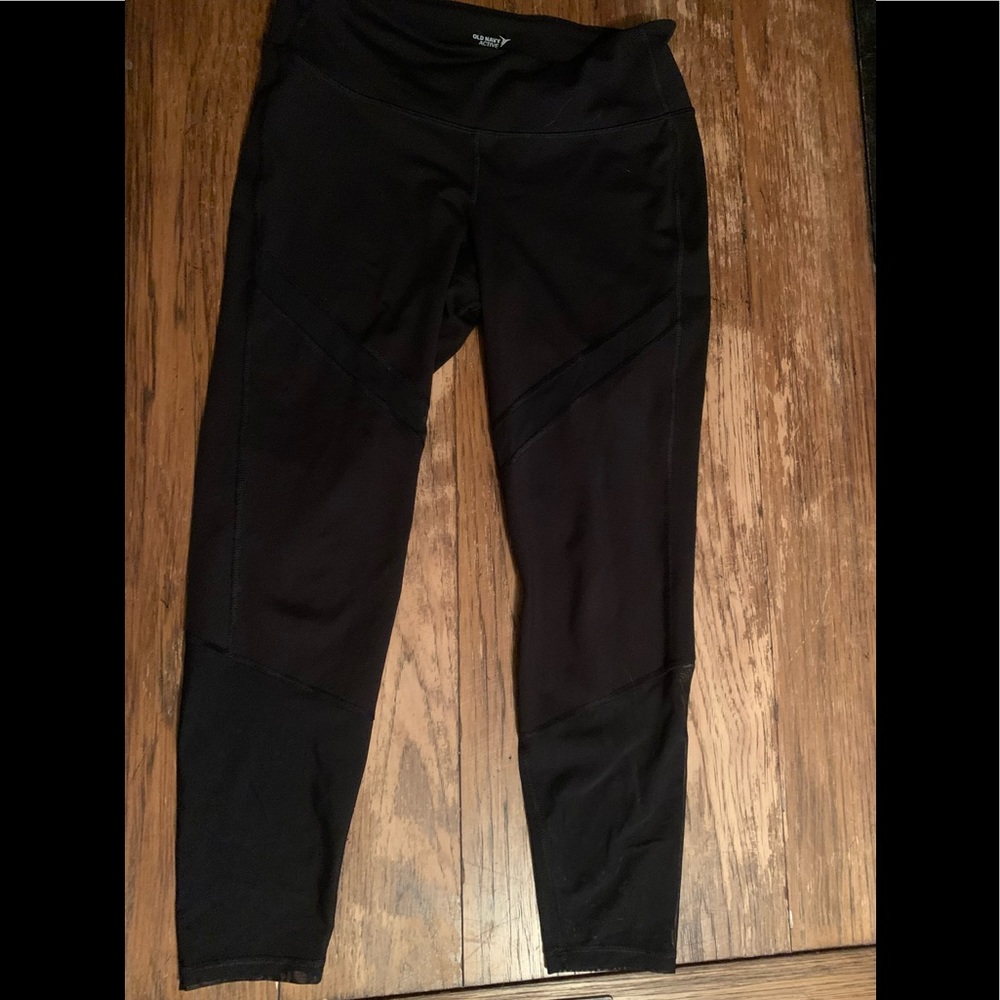 Womens athletic leggings
